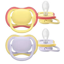 Lot 2 sucettesUltra Air orthodontiques 0-6 mois Avent